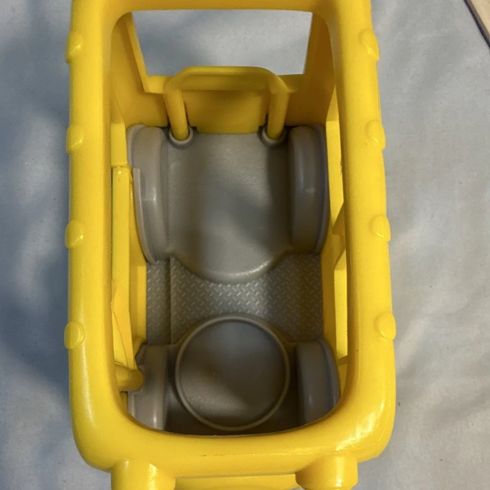Fisher-Price Little People Yellow School Bus Vehicle B4817 2006 Vintage
